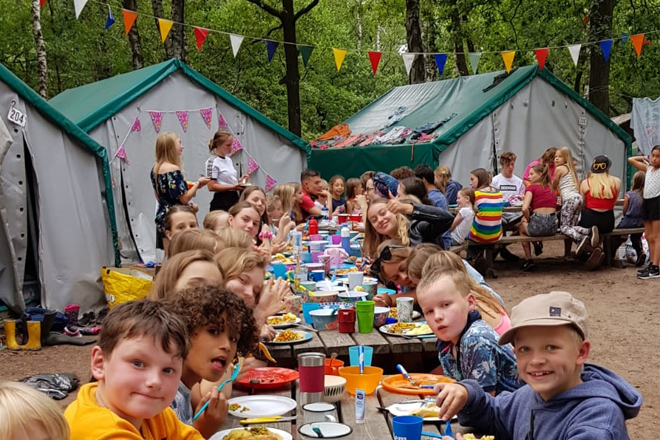 summermoves-zomerkampen-tent