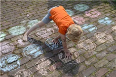 Twister maken met stoepkrijt