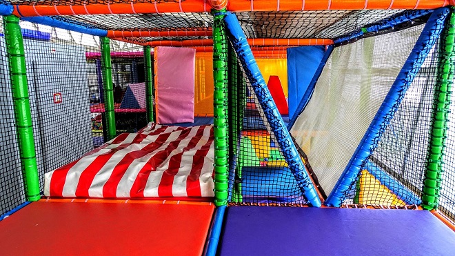 Binnenspeeltuin_denhaag_playbounce