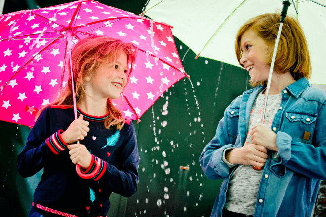 Regen met kinderen - 40x thuistips