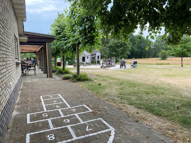 De Spitkeet terras en speeltuin