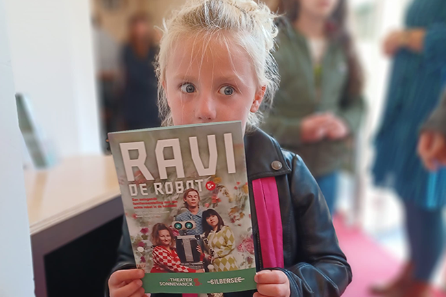 Voorstelling Ravi de Robot