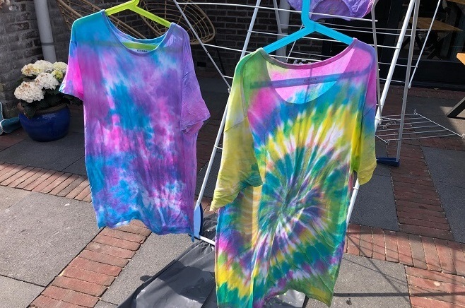 walvis telefoon Aanpassingsvermogen 3x Tie dye shirt zelf doen - maken - verven! | Kidsproof Utrecht