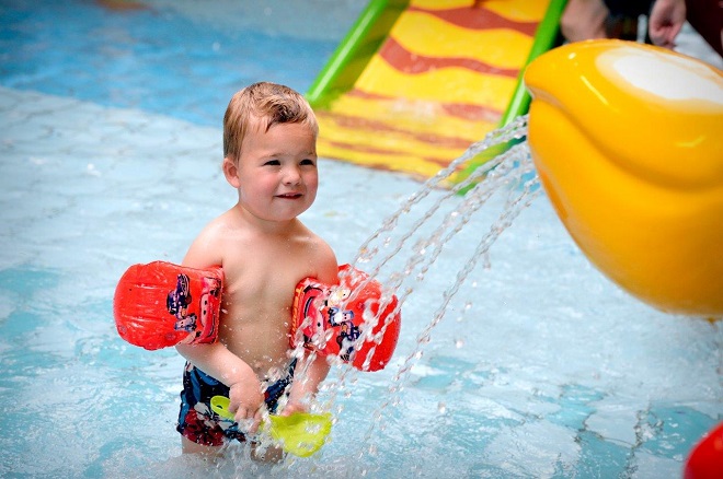 Waterspeeltuin Zwembad Hoornse Vaart