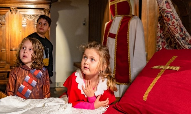 Slaapkamer van Sinterklaas in Westfries Museum