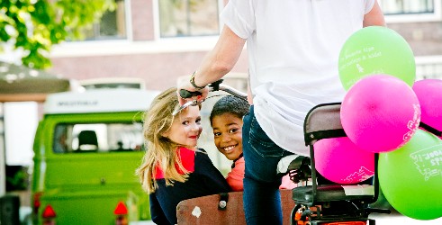 Eropuit met kinderen in de Kop van Noord-Holland