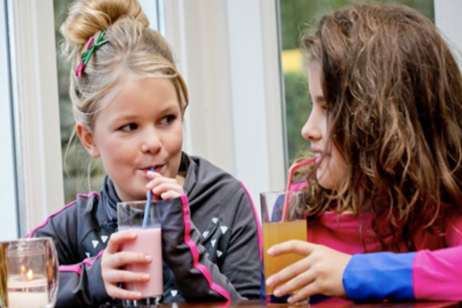 4 x heerlijke adresjes voor koffie, lekkers én spelen - Kidsproof Den Haag
