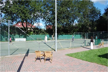 Tennis bij van Starkenborgh