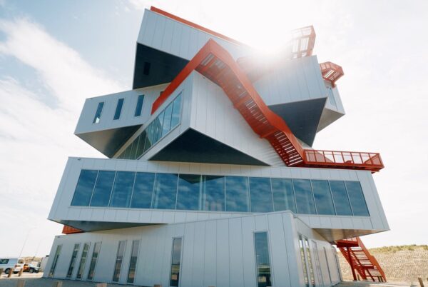 Portlantis buitenkant gebouw