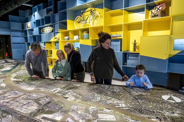 Binnen bij Port Pavilion in Rotterdam