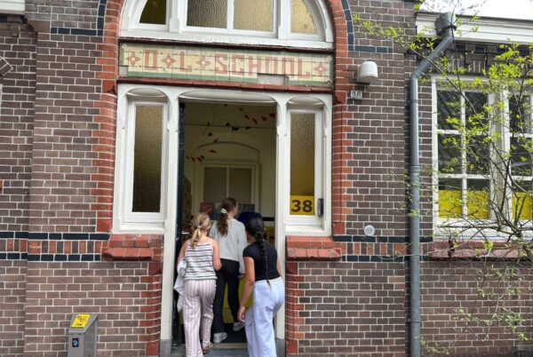 Museum JAN entree schooltje voor workshop