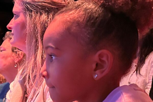 Groov beest Bimhuis Brenda en jolie kidsproof reporters