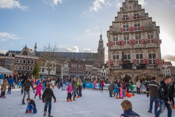 Goudse IJsbaan winteruitje voor gezinnen
