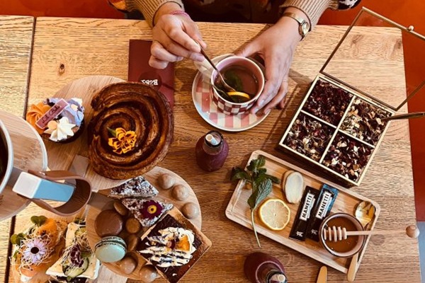 Lil Bobs Kidscafé Alblasserdam lunchplek met speelhoek