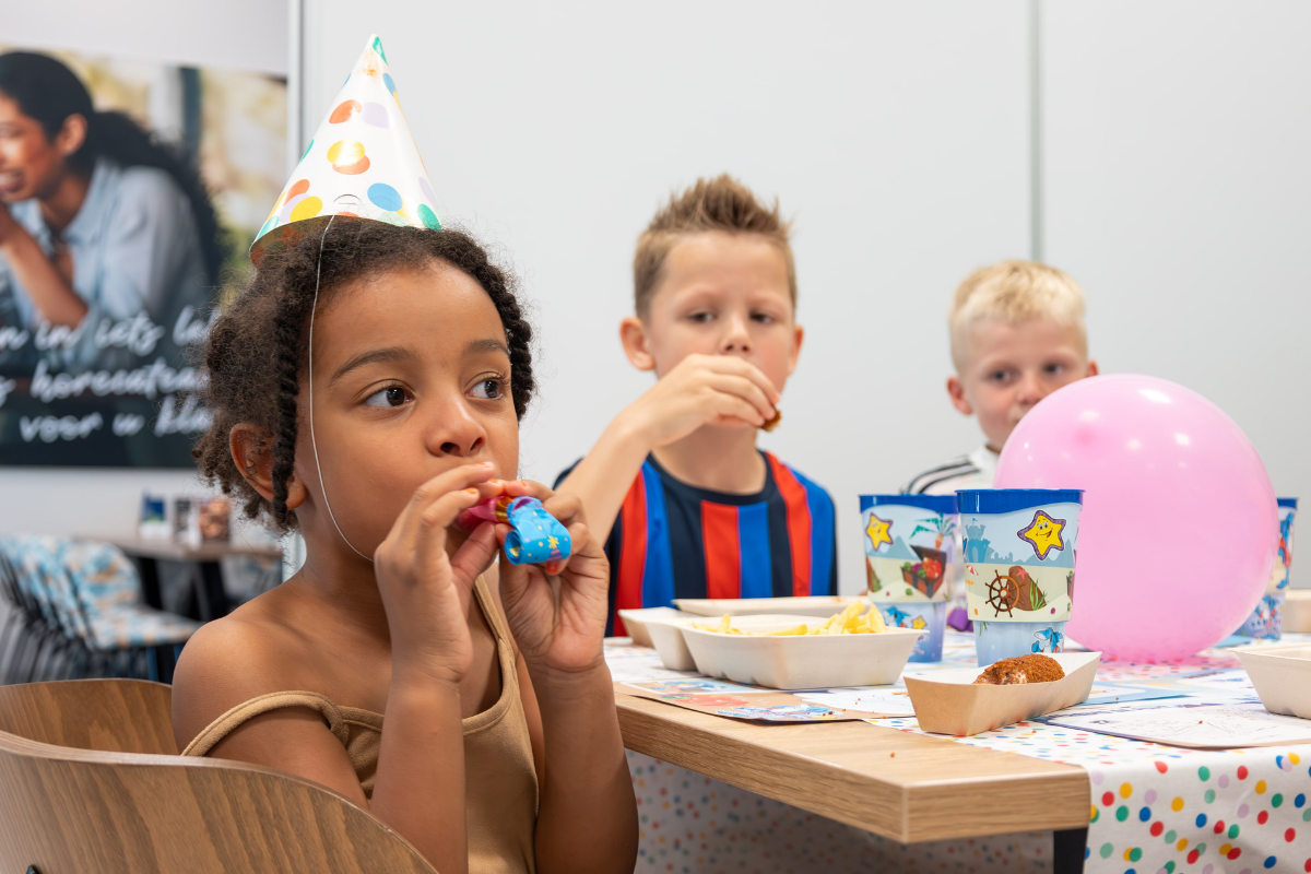 zwemfeestje-de-vrijbuiter-almere-kidsproof