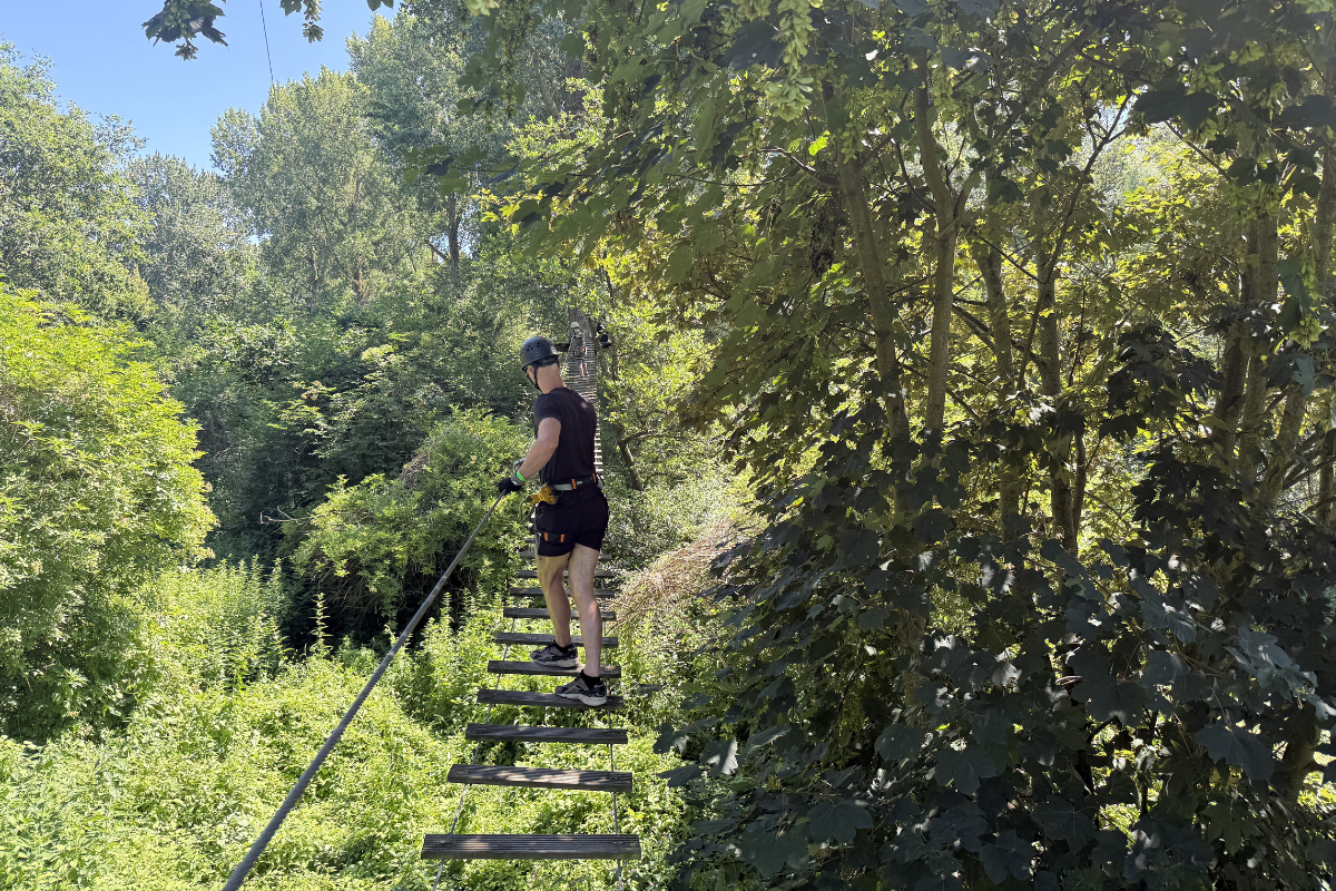 Fun Forest klimbos houten wiebelbrug kidsproof uitje met kids